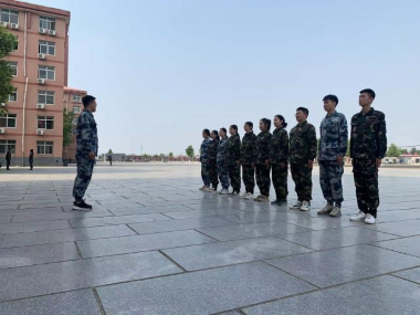 Beat365唯一官方网站开展“传帮带”式新入职辅导员培训day4