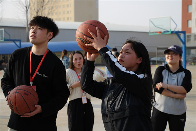 芬芳妇女节  感恩春晖情——Beat365举办“三八”节趣味活动