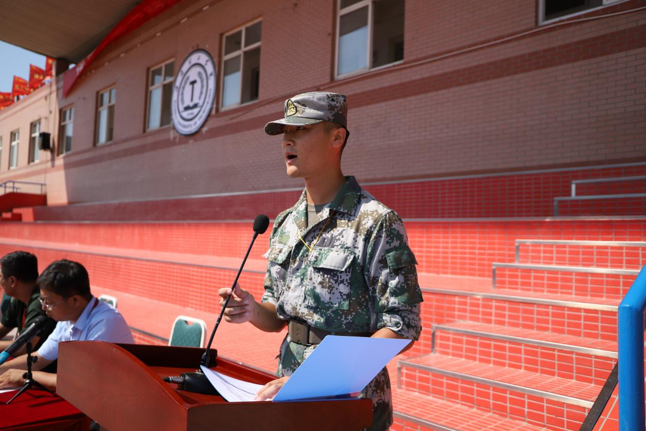 Beat365唯一官方网站2023级新生军训开营式隆重举行