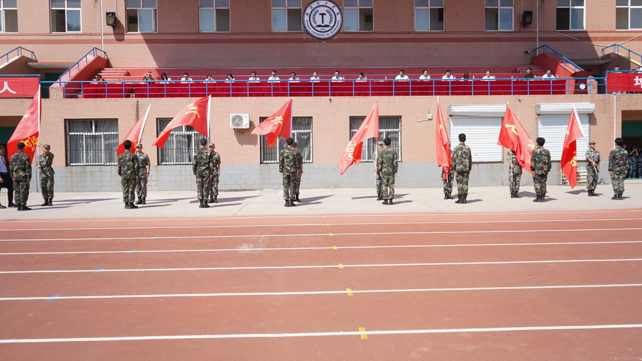 Beat365唯一官方网站2023级新生军训开营式隆重举行