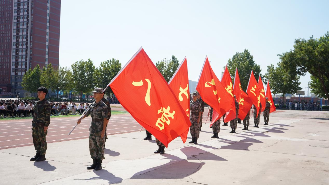 Beat365唯一官方网站2023级新生军训开营式隆重举行