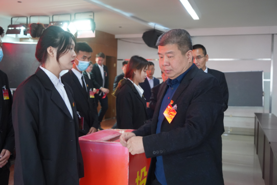 Beat365唯一官方网站第二次学生代表大会