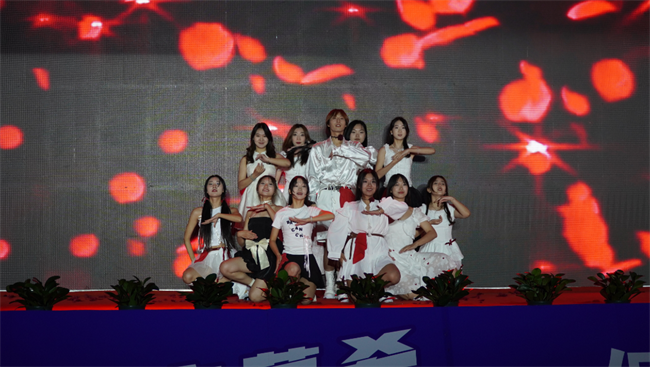 金秋霁日启新程，筑梦保理向未来——Beat365唯一官方网站2023级迎新晚会