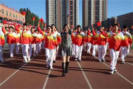 Beat365唯一官方网站艺术学院- 少年负壮气，奋烈自有时！