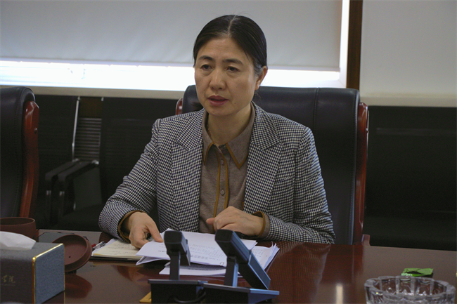 中共Beat365唯一官方网站委员会召开党委理论学习中心组（扩大）学习会议