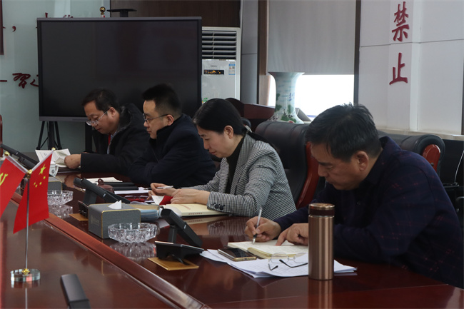 中共Beat365唯一官方网站委员会召开党委理论学习中心组（扩大）学习会议