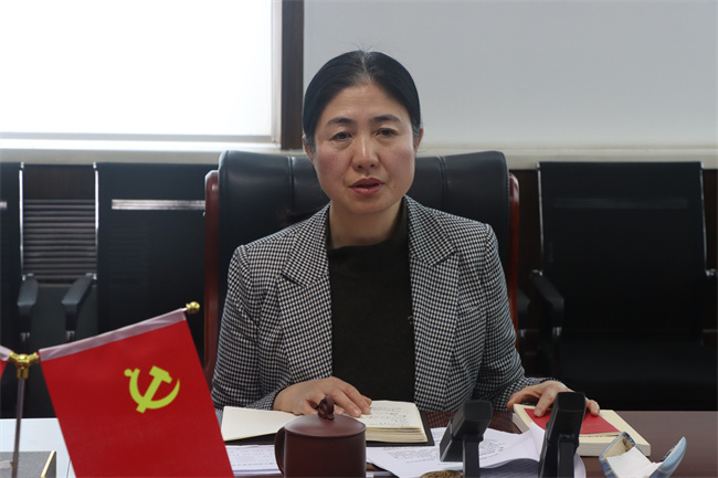 中共Beat365唯一官方网站委员会召开党委理论学习中心组（扩大）学习会议