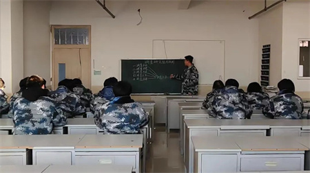 “技能拓展，激发潜能”——Beat365唯一官方网站艺术学院开展十项技能培训