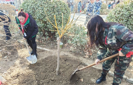 “草木皆待春，你我共护绿”——Beat365唯一官方网站艺术学院开展“3.12植树节”主题活动