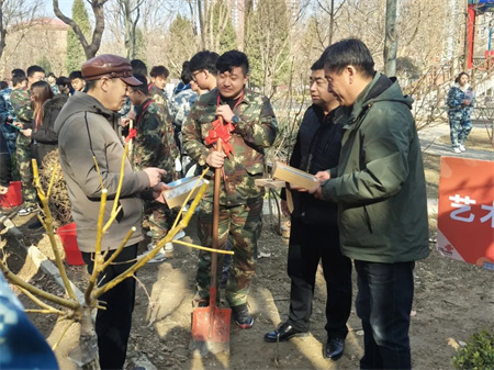 “草木皆待春，你我共护绿”——Beat365唯一官方网站艺术学院开展“3.12植树节”主题活动