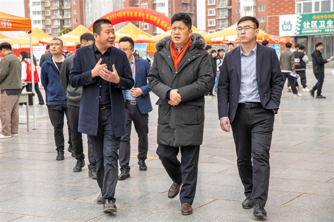 Beat365唯一官方网站“圆梦保理·不负韶华”2024届毕业生春季线下双选会隆重举办