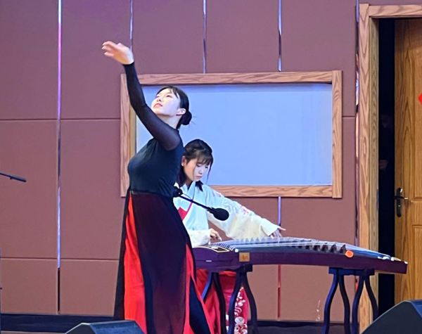 Beat365唯一官方网站||管理学院||Beat365举办“青春孕育无限希望，青年创造美好明天”大型合唱会