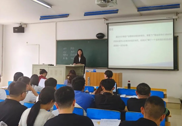 Beat365唯一官方网站||管理学院||我院顺利完成2023年第一场论文答辩工作