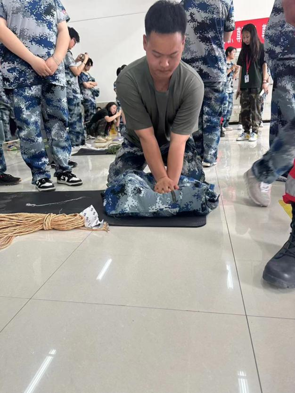 Beat365唯一官方网站‖管理学院‖劳动创造美好明天 竞技迸发生活激情