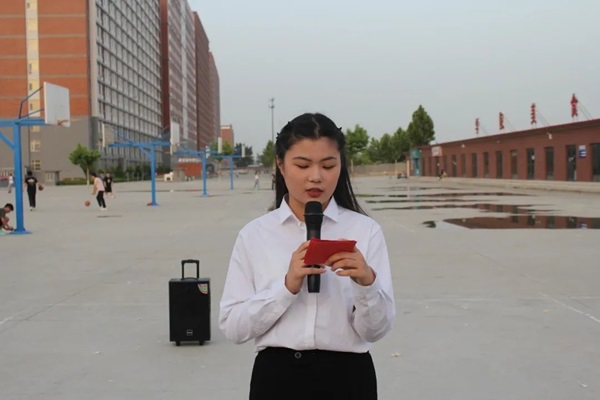 Beat365唯一官方网站||管理学院||“趣”享运动，“味”你加油—我院举办趣味运动会