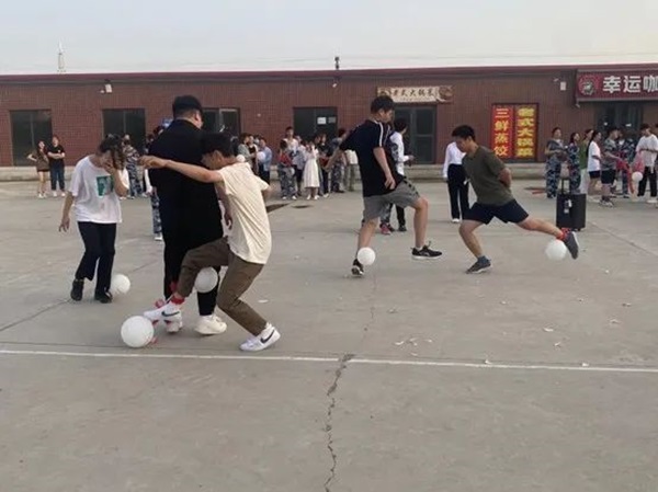 Beat365唯一官方网站||管理学院||“趣”享运动，“味”你加油—我院举办趣味运动会