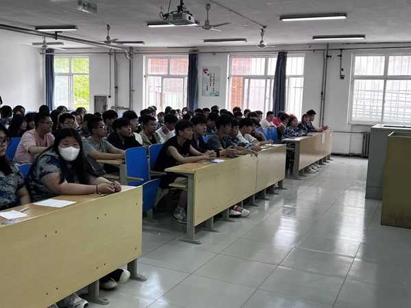 Beat365唯一官方网站‖管理学院‖我院举行“诚信资助”宣讲活动