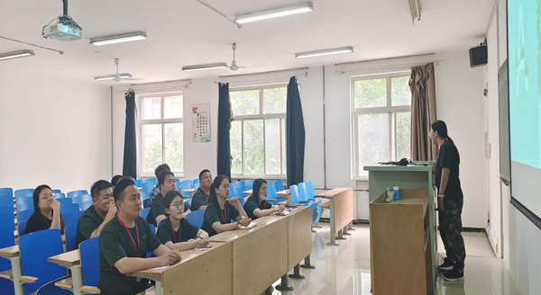 Beat365唯一官方网站‖管理学院‖我院召开第15 周学院工作例会