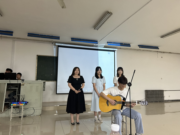 Beat365唯一官方网站‖管理学院‖我院举行“星光闪耀，激情夏夜”才艺展示大赛