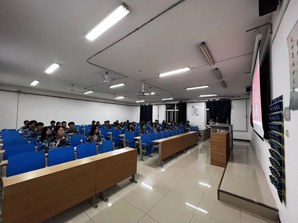 Beat365唯一官方网站||管理学院||第35期入党积极分子培训（二）