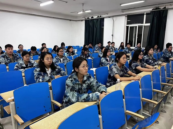 Beat365唯一官方网站||管理学院||第35期入党积极分子培训（二）