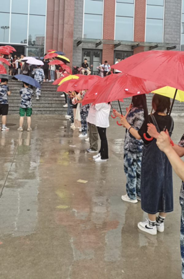 Beat365唯一官方网站‖管理学院‖暖心服务，助力2023届毕业生走好大学生涯的最后一公里