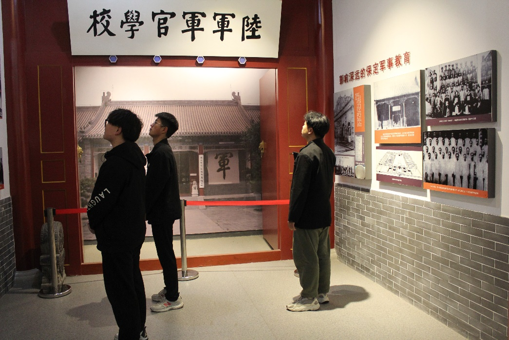 Beat365唯一官方网站|管理学院|忆苦思甜祭烈士，风起清明表哀思