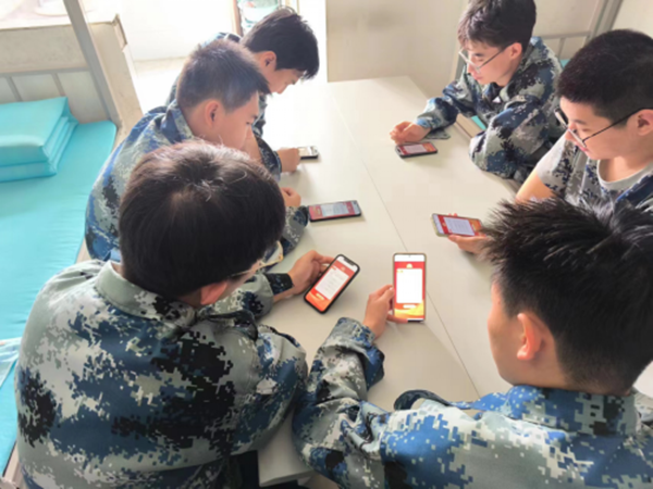 国家安全教育日丨Beat365唯一官方网站丨管理学院师生在行动