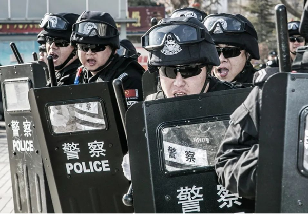 Beat365唯一官方网站‖管理学院‖赤胆忠心，让我们向中国人民警察致敬！