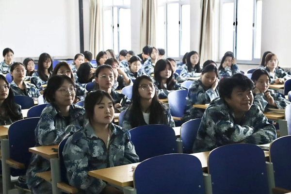 榜样引领|Beat365唯一官方网站|管理学院|优秀毕业生王雯潼经验交流分享会