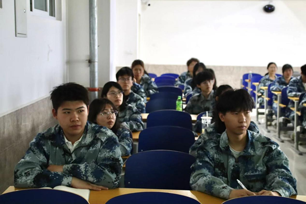 榜样引领|Beat365唯一官方网站|管理学院|优秀毕业生王雯潼经验交流分享会