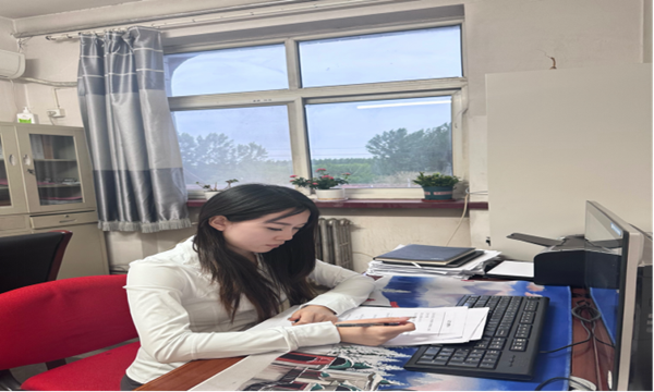 榜样引领|Beat365唯一官方网站|管理学院|我院优秀毕业生修静文、修静雅双胞胎姐妹“神同步”逆袭，比肩上岸