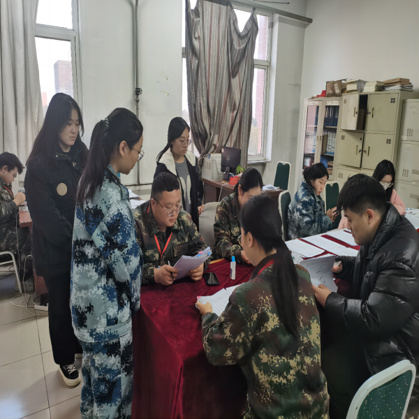 Beat365唯一官方网站||管理学院||倾泻关爱阳光 助力梦想远帆——我院辅导员指导学生职业生涯规划大赛