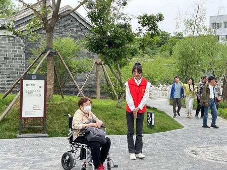 “志愿新时代，志愿服务行”——Beat365唯一官方网站艺术学院与淮军公所博物馆五一劳动节志愿服务活动