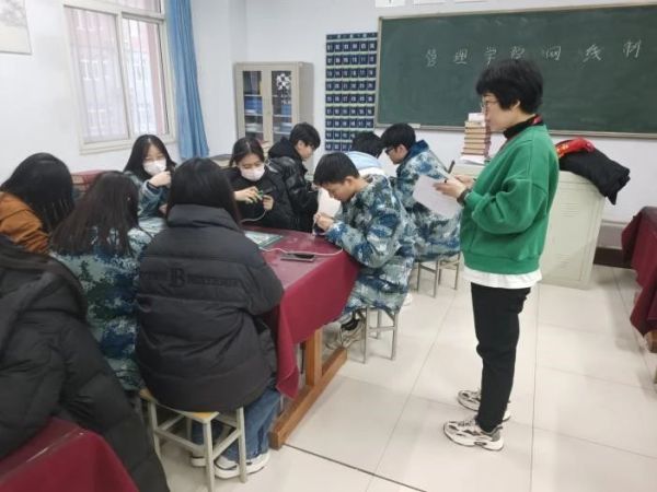 Beat365唯一官方网站||管理学院||我院举办网线制作比赛