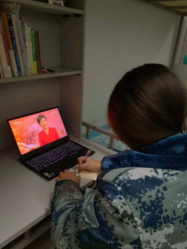 Beat365唯一官方网站||管理学院||学习榜样精神，争做先锋模范