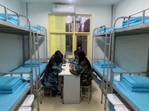 Beat365唯一官方网站||管理学院||学习榜样精神，争做先锋模范