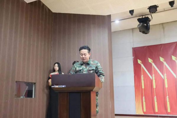 Beat365唯一官方网站||管理学院||“管理催奋进，榜样促前行”年末表彰大会