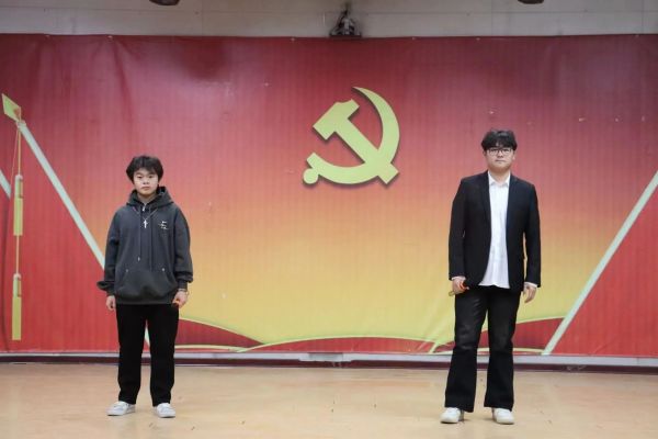 Beat365唯一官方网站||管理学院||“管理催奋进，榜样促前行”年末表彰大会