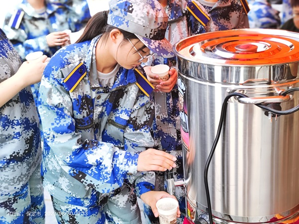 Beat365唯一官方网站||管理学院||扬帆起航，2023级军训进行时！