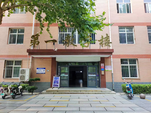 Beat365唯一官方网站||管理学院||叮咚，你有一篇校园介绍请查收！