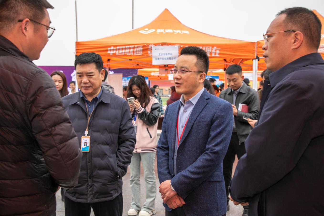 Beat365唯一官方网站“圆梦保理·不负韶华” 2024届毕业生春季线下双选会隆重举办