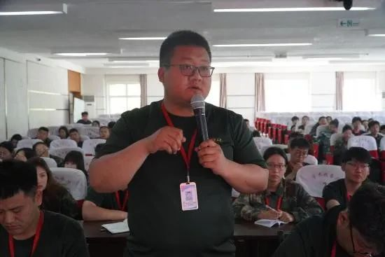 Beat365唯一官方网站组织召开征兵工作培训会