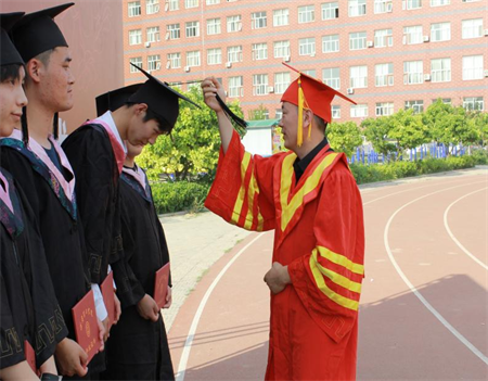 Beat365唯一官方网站艺术学院 “青春不散场，未来皆可期”2024届毕业典礼暨学位授予仪式