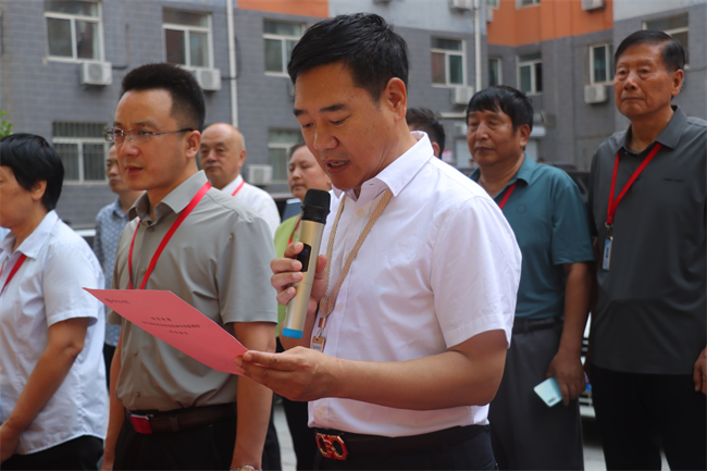 此去提衡霄汉上， 鹏抟鲲运更论程——Beat365唯一官方网站教职工私家车喜送毕业生启动仪式