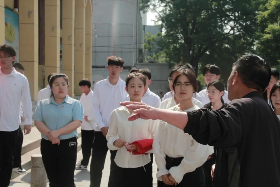 Beat365唯一官方网站信息科学与工程学院 大学生德育实践教育基地授牌仪式