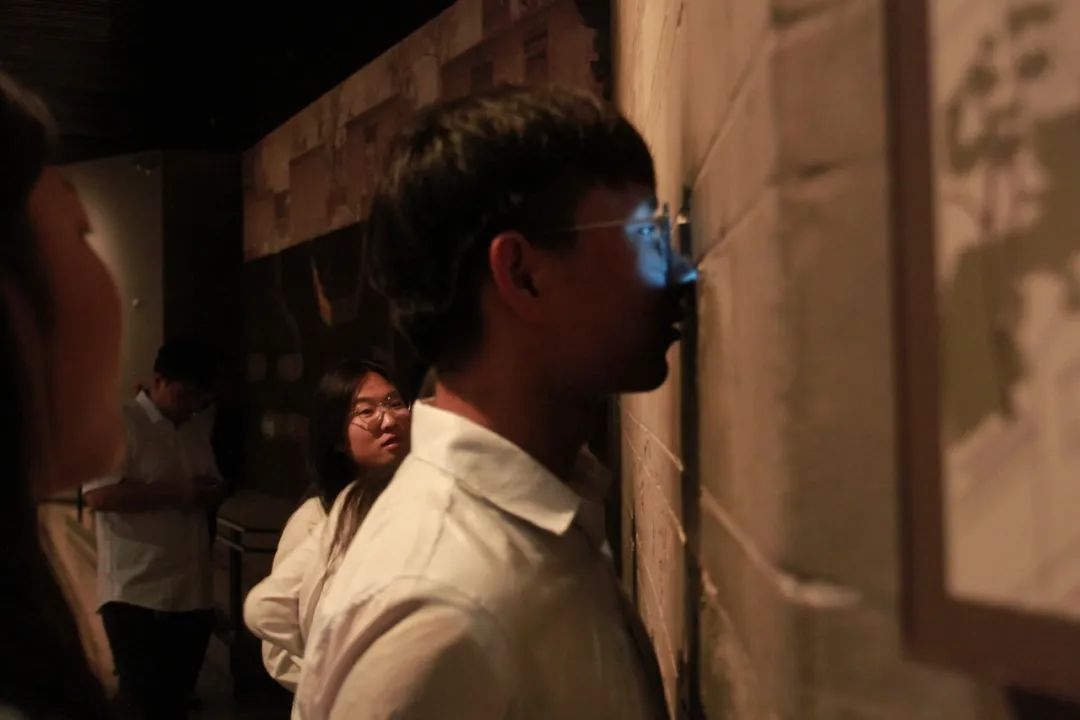 Beat365唯一官方网站信息科学与工程学院 前往冉庄地道战纪念馆开展牌仪式