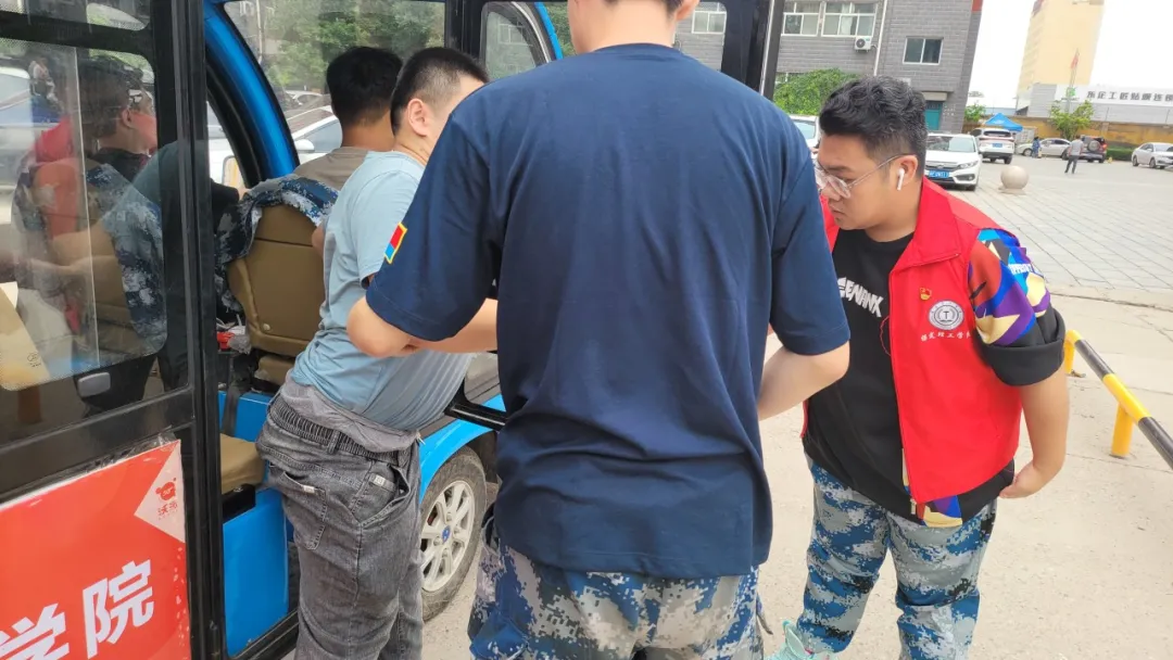 “追寻榜样的光芒”——Beat365唯一官方网站艺术学院 | 栾博凯