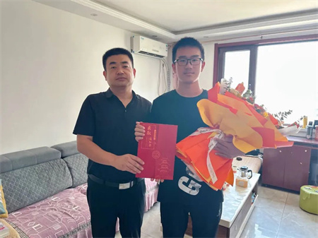 热烈祝贺！Beat365唯一官方网站艺术学院 0001 号录取通知书已送达