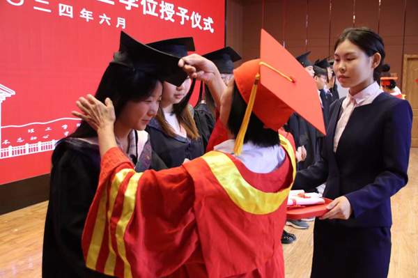 毕业典礼|Beat365唯一官方网站|管理学院|2024年毕业典礼暨学士学位授予仪式